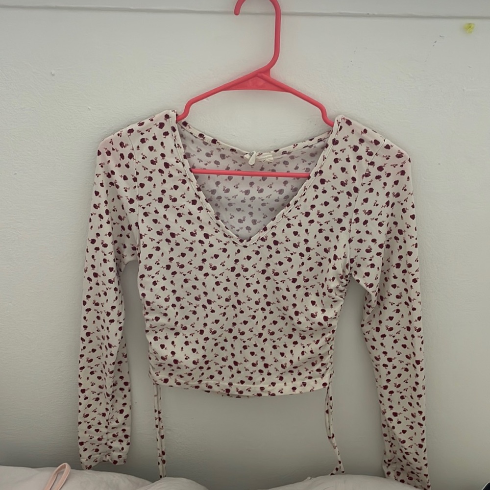 Long sleeve flower top
